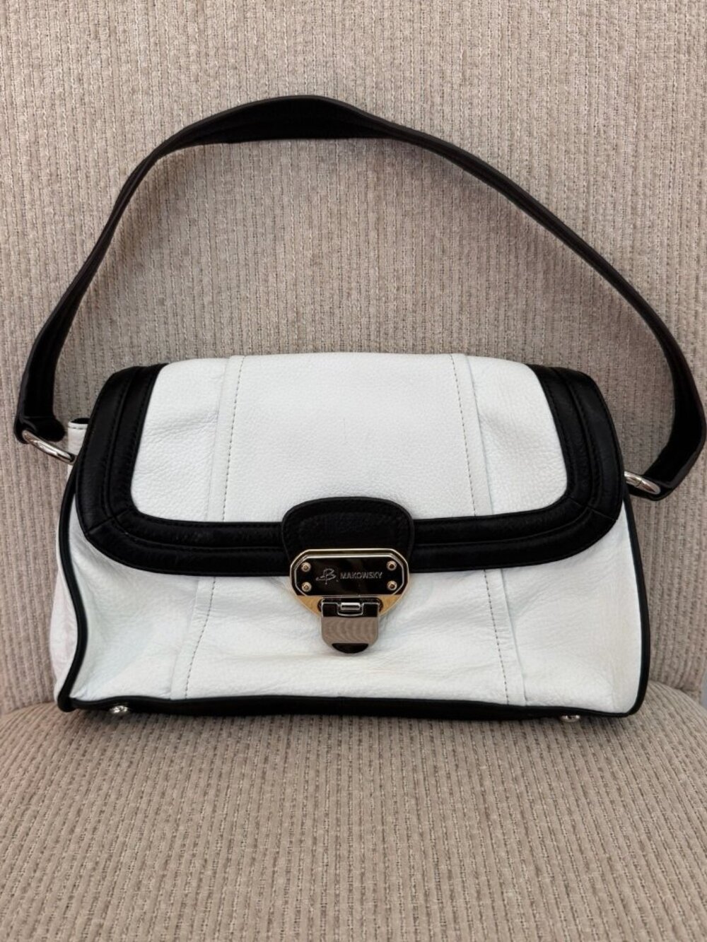 B Makowsky Medium Purse Leather Handbag SoHo Black White Shoulder Strap
